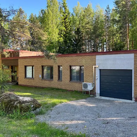 Karhujen Kaupungissa - Tapanintien Lumo *