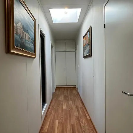 Karhujen Kaupungissa - Tapanintien Lumo