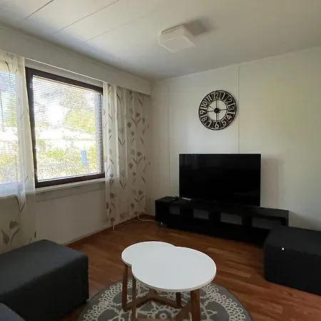 Karhujen Kaupungissa - Tapanintien Lumo Daire *