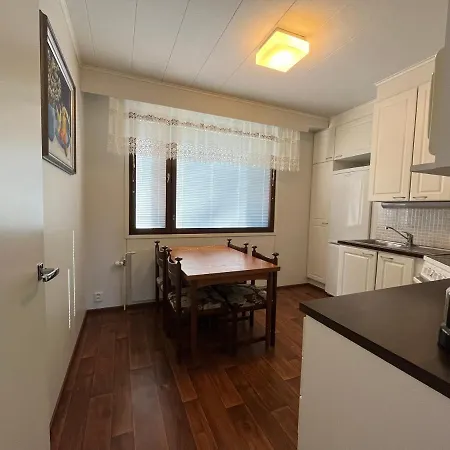 Karhujen Kaupungissa - Tapanintien Lumo Ähtäri